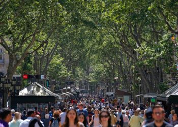 Βαρκελώνη: Διαδηλωτές επιτίθενται σε «ανεπιθύμητους» τουρίστες με νεροπίστολα