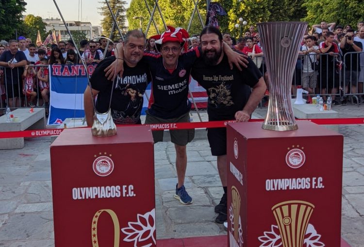 Με ενθουσιασμό η άφιξη των φετινών Ευρωπαϊκών τροπαίων του Ολυμπιακού στα Τρίκαλα