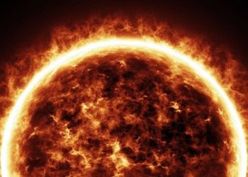 Μπαράζ γεωμαγνητικών καταιγίδων απειλούν τη Γη το επόμενο διήμερο