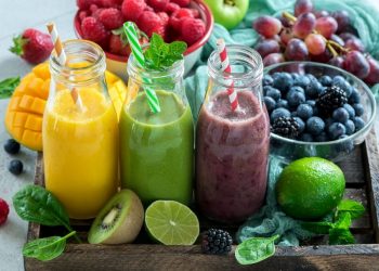 Detox smoothies για μετά τις διακοπές: 3 συνταγές για να διαλέξετε