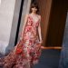 Το floating dress είναι η νέα αιθέρια τάση στα φορέματα του καλοκαιριού