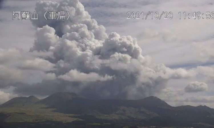 Ιαπωνία: Εξερράγη το ηφαίστειο Sakurajima – Έντονη ανησυχία για πτώση τέφρας