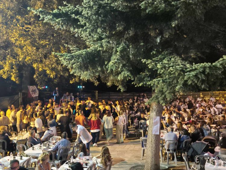 Χορός μέχρι πρωίας στην ετήσια εκδήλωση της Α.Ε Ρόνα Ανήλιου στην Αγία Παρασκευή