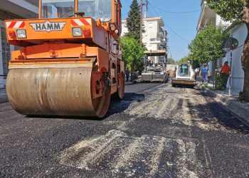 Ασφαλτος και στην οδό Μαυροκορδάτου από τον Δ. Τρικκαίων