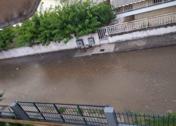 Μπάρα: Στο ίδιο έργο θεατές | Σε ποτάμια μετατράπηκαν οι δρόμοι