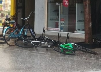 Σάρωσε τα πάντα στο διάβα της η καταιγίδα