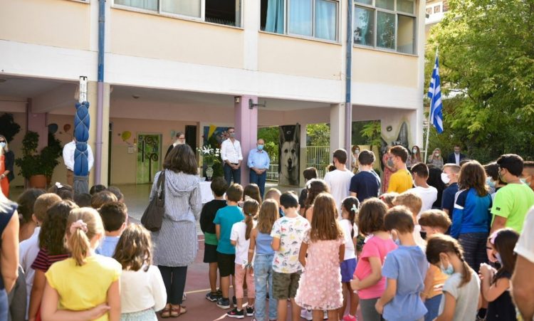 Σχολεία: Τι ώρα θα ξεκινούν τα μαθήματα τη νέα χρονιά