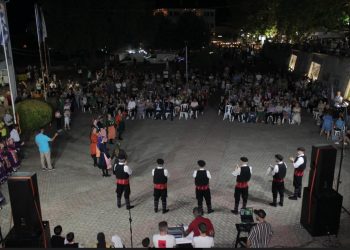 Πανδαισία παραδοσιακών χορών στην Πύλη