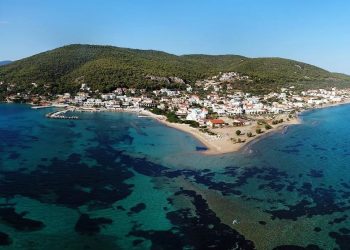Αγκίστρι: Άρωμα… Καραϊβικής μία ώρα από τον Πειραιά