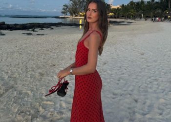 Maxi φόρεμα: Το ιδανικό item για date night στο νησί -5 σχέδια για να διαλέξεις