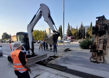 Νέο αγωγό για την απορροή των ομβρίων κατασκεύασε η ΔΕΥΑ Μετεώρων στην οδό Πίνδου για την αποφυγή πλημμυρικών φαινομένων στη διάρκεια ισχυρών βροχοπτώσεων