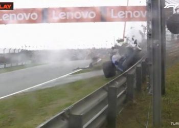 Σφοδρό ατύχημα στη Formula 1: Το μονοθέσιο της Williams πήρε φωτιά – Τρομακτικές εικόνες (video)