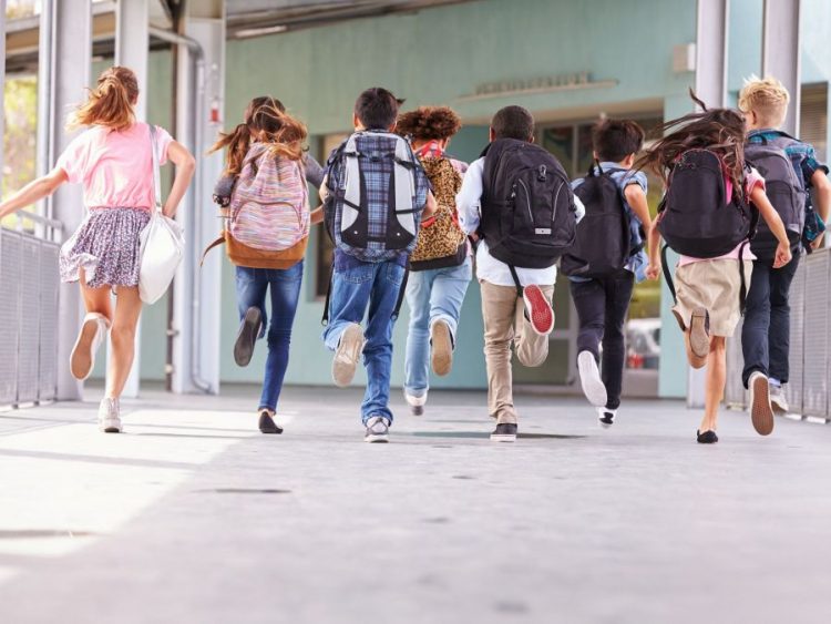 Ατομικό Δελτίο Υγείας Μαθητή ( ΑΔΥΜ): Όλα όσα πρέπει να γνωρίζουν οι γονείς