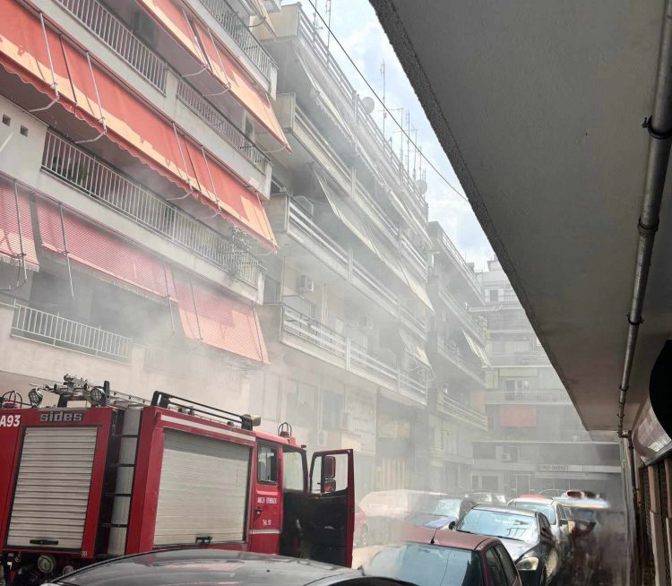 Τρίκαλα: Φωτιά σε διαμέρισμα επί της Παγκάλου