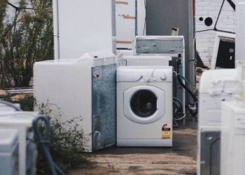 Αυτές είναι οι ηλεκτρικές συσκευές «βαμπίρ» – Ποιες να βγάλετε από την πρίζα