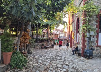 Παλαιός Παντελεήμονας: Εδώ όπου σταμάτησε ο χρόνος | Ένα αυθεντικό ελληνικό χωριό