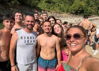 Τις «παραλίες» του Δήμου Μετεώρων επιλέγει για το καλοκαίρι η Έλενα Παπαρίζου