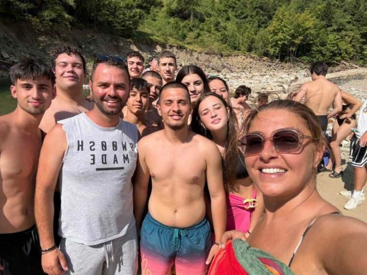 Τις «παραλίες» του Δήμου Μετεώρων επιλέγει για το καλοκαίρι η Έλενα Παπαρίζου
