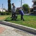 Ευπρεπισμός πρασίνου και κοπές χόρτων στις πλατείες των Τρικάλων 
