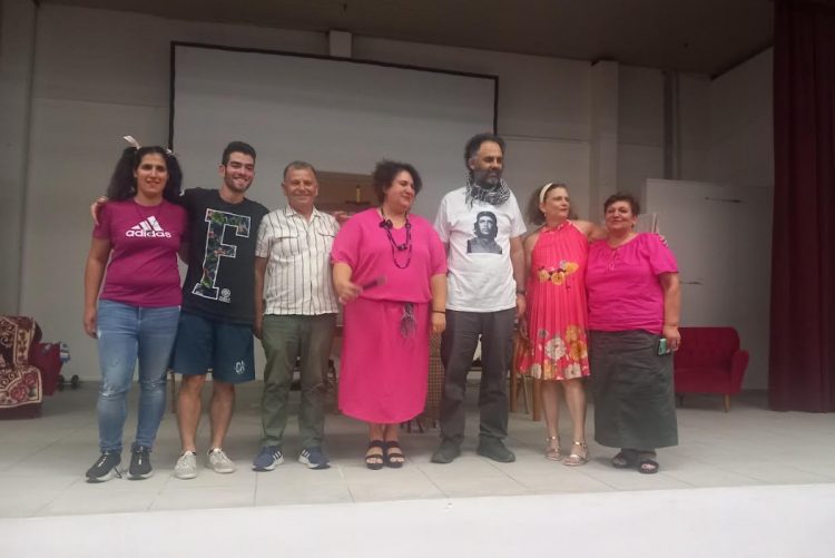 Απέσπασε το ζεστό χειροκρότημα η θεατρική ομάδα «ΠΟΛΥΜΗΘΟΝ»
