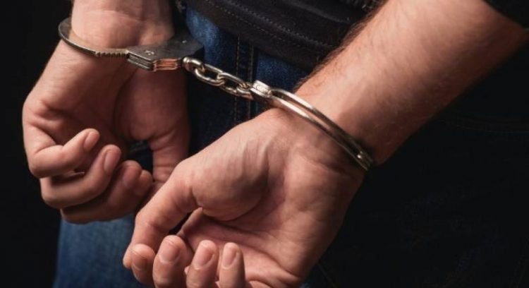Σέρβιρε κοκαΐνη στους θαμώνες της καφετέριάς του