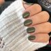 Olive manicure: Το πράσινο χρώμα της ελιάς είναι η νέα τάση του φθινοπώρου