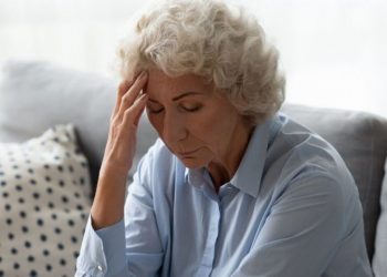 Είναι η ζάλη φυσιολογικό μέρος της γήρανσης; – Τι μπορεί να προκαλέσει