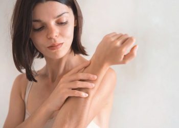 Τι πρέπει να κάνετε στα πρώτα σημάδια ρευματοειδούς αρθρίτιδας