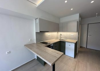 ΕΝΟΙΚΙΑΖΕΤΑΙ ανακαινισμένο διαμερισμα-γκαρσονιέρα 34τμ στην οδό Κονδύλη