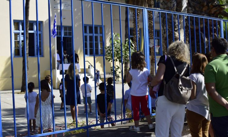 Σχολεία: Είσαι γονέας; – Αυτές είναι οι 4 ημέρες άδειες που δεν ήξερες πως δικαιούσαι