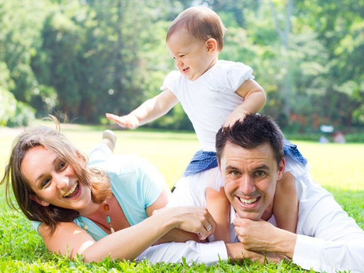 Πώς το «lazy parenting» ενθαρρύνει την ανεξαρτησία του παιδιού