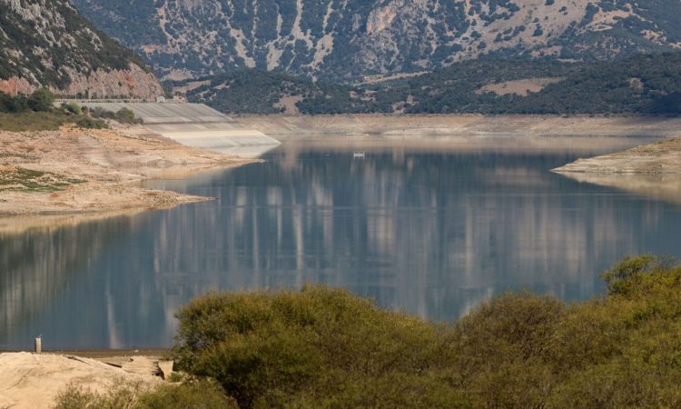 Λειψυδρία: Μειώνονται οι υδάτινοι πόροι στη χώρα – Πότε κινδυνεύει η Αττική