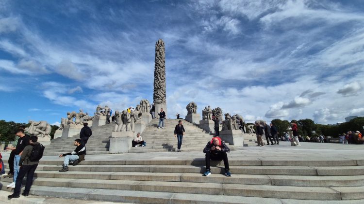 Vigeland Sculpture Park: Ένα από τα πιο εντυπωσιακά πάρκα του κόσμου|Ένα υπαίθριο μουσείο της ανθρώπινης ψυχής στο Όσλο