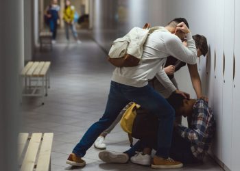 «SafeYouth»: Σε ισχύ τίθεται από τον επόμενο μήνα η εφαρμογή panic button για ανήλικους και μαθητές