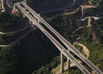 Γέφυρα της Αράδαινας: Η εντυπωσιακή γέφυρα της Κρήτης με την θέα που μαγεύει