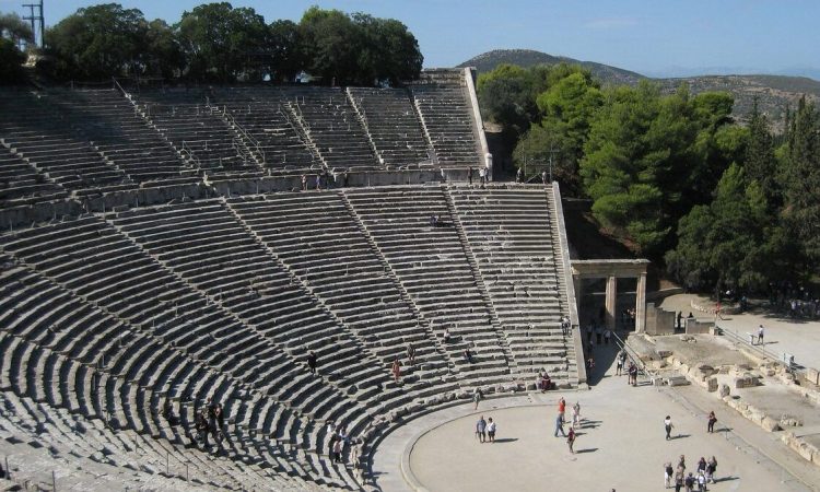 Επίδαυρος: Το μεγαλείο του Αρχαίου ελληνικού θεάτρου – Πού οφείλει την θαυμαστή ακουστική του