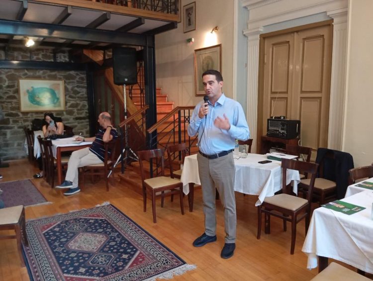 Άνοιξε διάλογο με τους Τρικαλινούς ο υποψήφιος πρόεδρος του ΠΑΣΟΚ Μιχάλης Κατρίνης