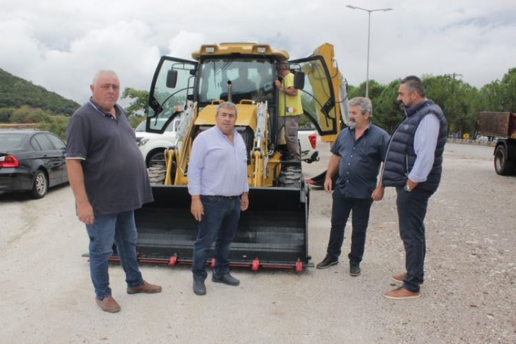 Καινούργιο Μηχάνημα JCB απέκτησε ο Δήμος Πύλης