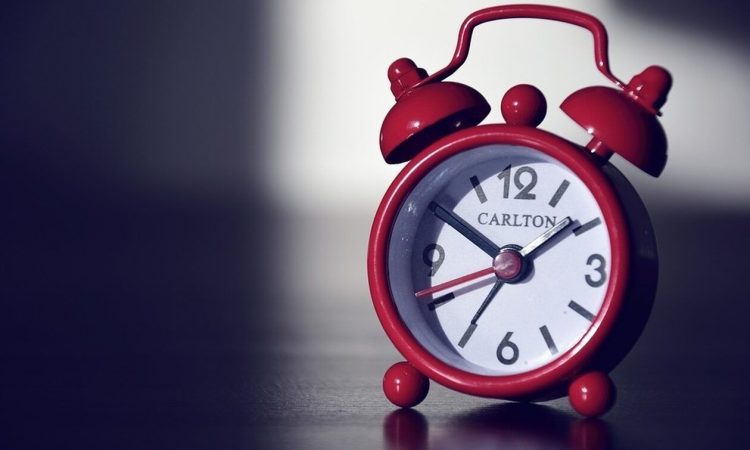Χειμερινή ώρα 2024: Πότε θα γυρίσουμε τα ρολόγια μας μια ώρα πίσω
