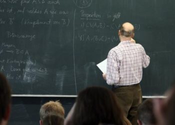 Ορκίστηκαν 30 νέοι καθηγητές στα Τρίκαλα
