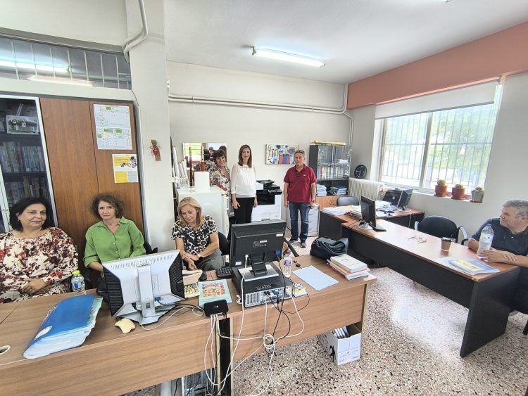 Σύγχρονα φωτοτυπικά πολυμηχανήματα σε 17 σχολικές μονάδες των Τρικάλων και της Θεσσαλίας
