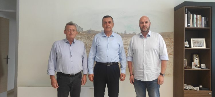 Ο Δημήτρης Παπανδρέου άμισθος Σύμβουλος Εθελοντισμού και Συντονιστής των  Εθελοντικών Ομάδων Πολιτικής Προστασίας  της Περιφέρειας Θεσσαλίας