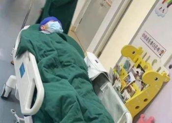 Κίνα: Δασκάλα ανάγκασε 13χρονο σε 1.000 καθίσματα – Γιατί το παιδί κινδυνεύει να μην περπατήσει ξανά