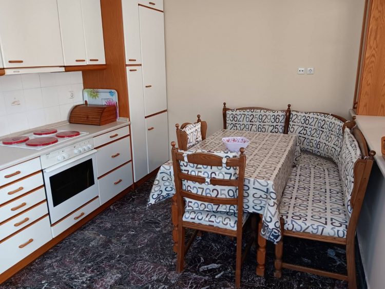 ΤΡΙΚΑΛΑ| Προς ΕΝΟΙΚΙΑΣΗ επιπλωμένο, διαμέρισμα ισογείου 3 δωματίων για φοιτητές