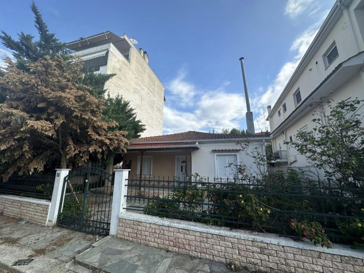 ΤΡΙΚΑΛΑ: Προς ΠΩΛΗΣΗ μονοκατοικία 128τμ σε οικόπεδο 357τμ, κοντά στο Γήπεδο