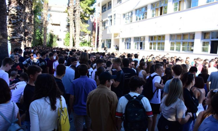 Συγχωνεύσεις στα σχολεία: Έχουν καταργηθεί 1.000 τμήματα – Πόσοι μαθητές επιτρέπονται στην τάξη