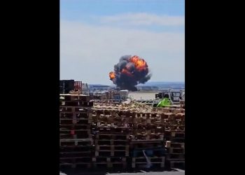 Ισπανία: Μαχητικό F-18 συνετρίβη, άγνωστη η τύχη του πιλότου – Δείτε βίντεο τη στιγμή της πτώσης