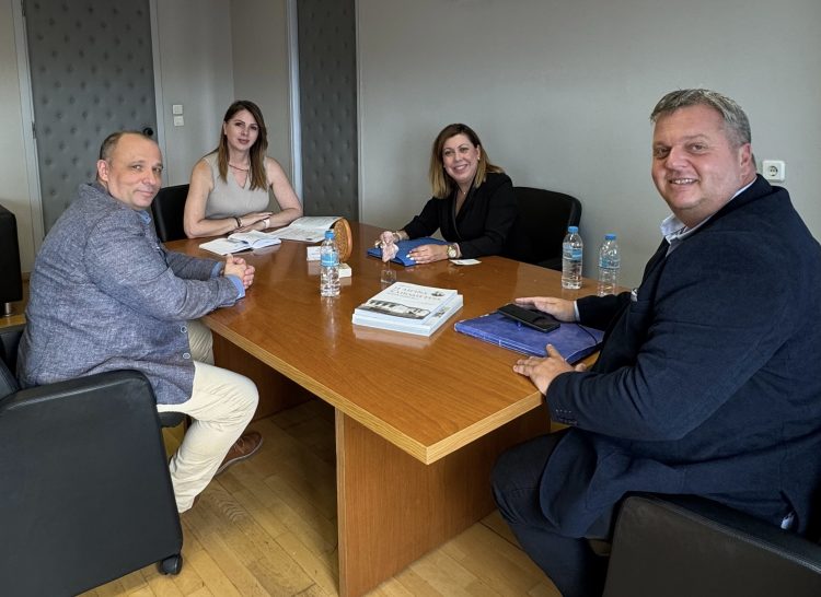 Η Κατερίνα Παπακώστα, συζήτησε με την Πανελλήνια Ομοσπονδία Ενώσεων Στρατιωτικών για ζητήματα διακρίσεων αλλά και πρόληψης και καταπολέμησης της βίας στις ένοπλες δυνάμεις