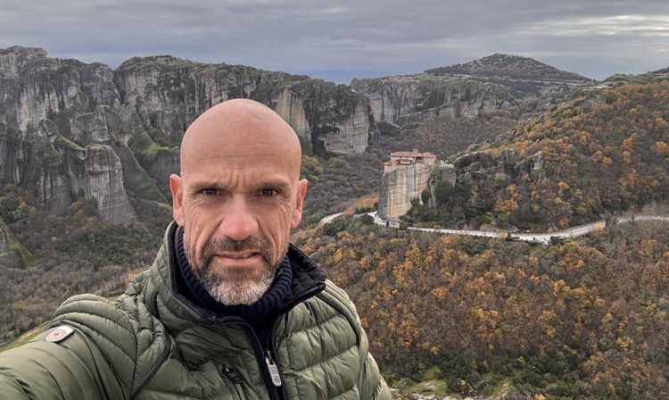 “Λακιώτης”: Ποιος είναι ο επιχειρηματίας “πίσω” από το νέο showroom στα Τρίκαλα