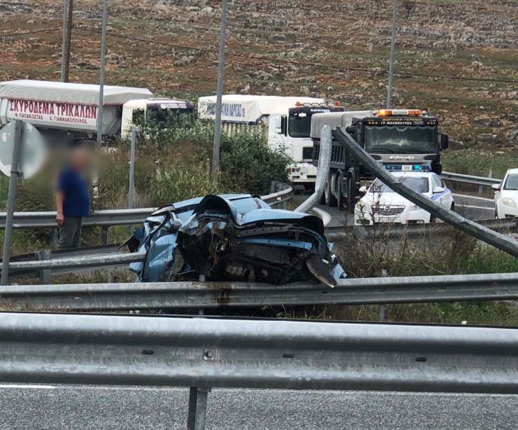 Τραγικό δυστύχημα με έναν νεκρό στην Τρικάλων Λαρίσης στην έξοδο του Πετρόπορου (ΦΩΤΟ)
